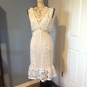 Beautiful white summer dress. Lovely knit detail.